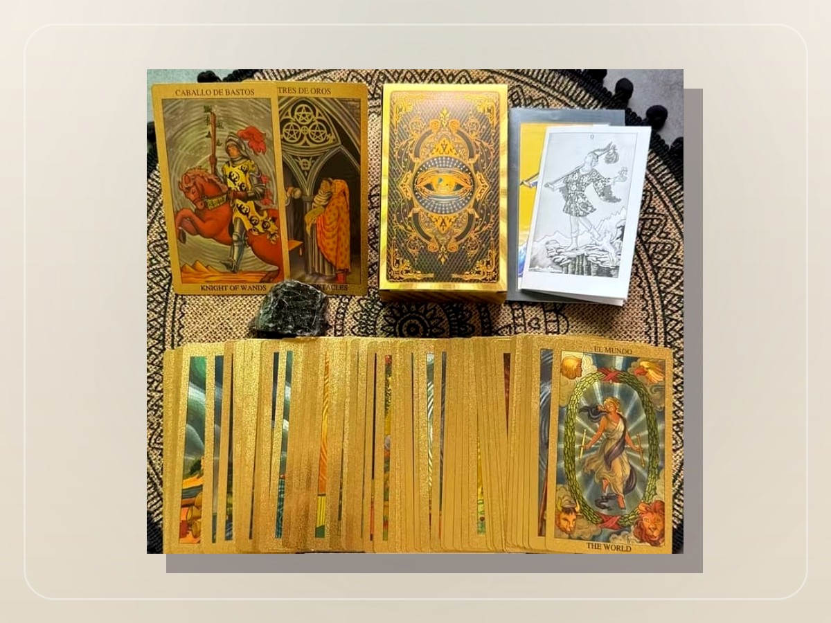 Mazo de tarot y cartas oraculares